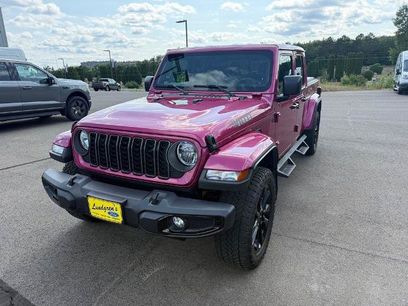 Used 2024 Jeep Gladiator Sport