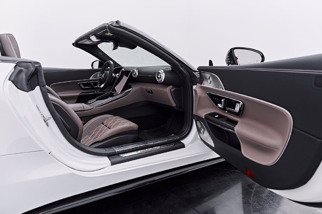 Used 2025 Mercedes-Benz SL 63 AMG 4MATIC image 35