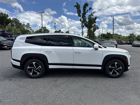 New 2026 Hyundai Ioniq 9 SE image 8