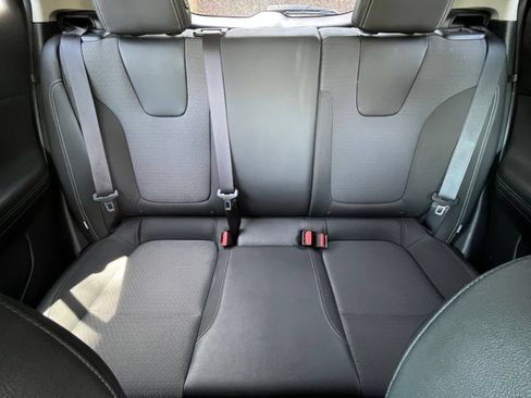 Used 2025 Buick Encore GX Preferred FWD image 36