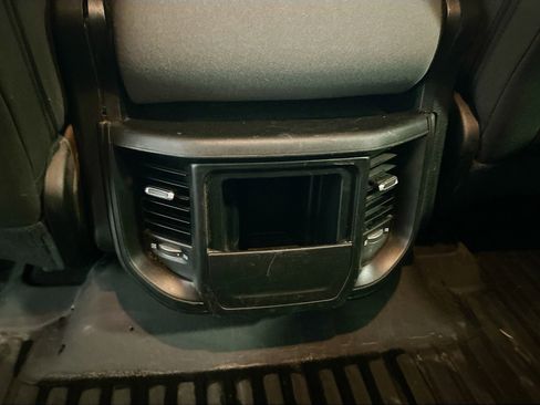 Used 2022 RAM 1500 Big Horn AWD/4WD image 24