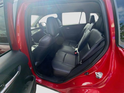 Used 2022 Toyota Corolla Cross XLE FWD image 22