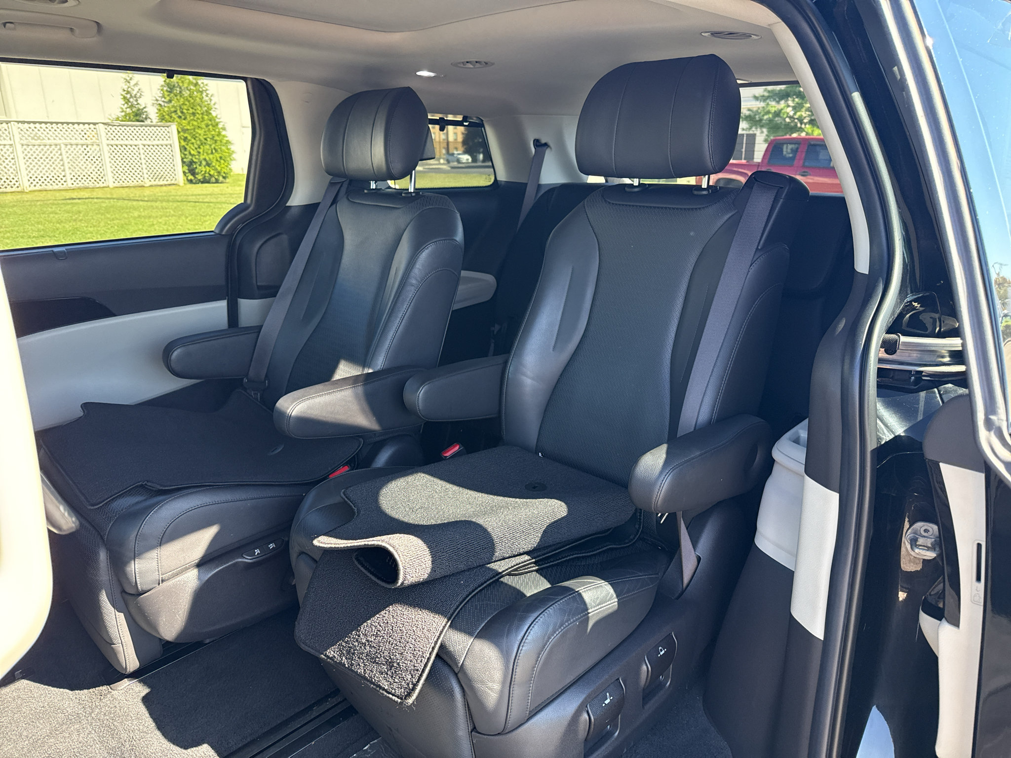 Used 2022 Kia Carnival SX Prestige FWD image 11
