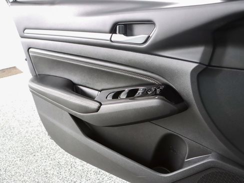 Used 2023 Nissan Altima 2.5 SV w/ SV Premium Package image 22