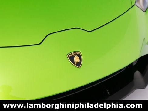 Used 2021 Lamborghini Huracan EVO image 39