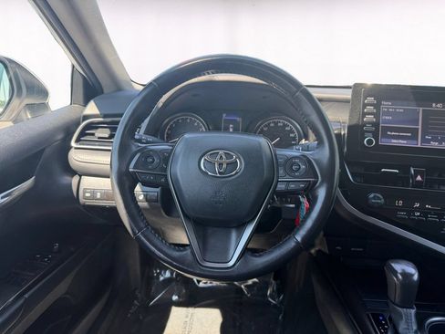 Used 2024 Toyota Camry SE FWD image 12