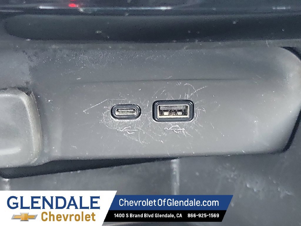 Used 2025 Chevrolet Trax LT FWD image 20