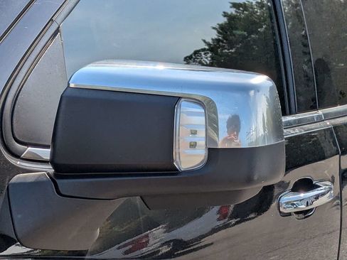 Used 2024 Chevrolet Silverado 1500 High Country w/ High Country Premium Package AWD/4WD image 11