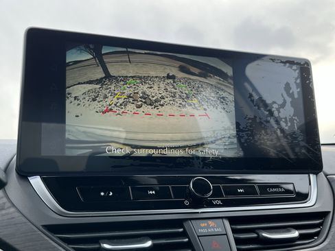 Used 2024 Nissan Altima 2.5 SV w/ SV Premium Package image 26