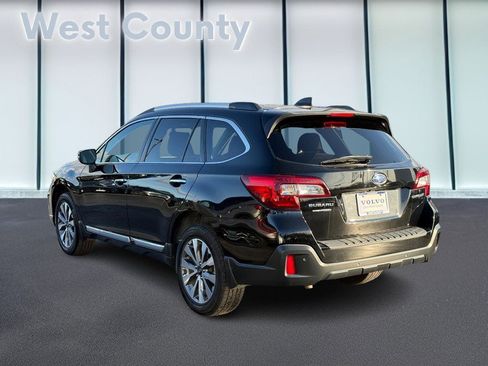 Used 2018 Subaru Outback 2.5i Touring image 7