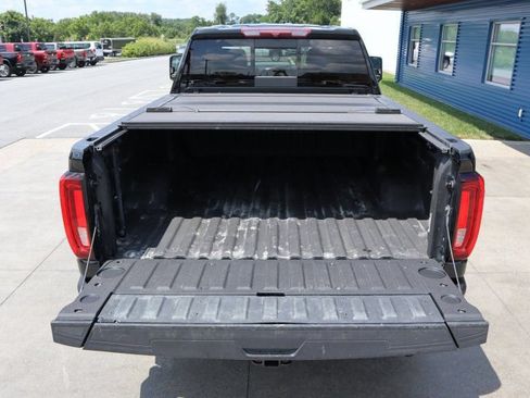 Used 2022 GMC Sierra 2500 Denali AWD/4WD image 9