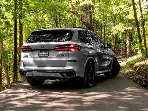 Used 2024 BMW X5 xDrive40i w/ M Sport Package AWD/4WD image 8