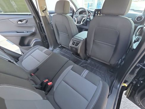 Used 2024 Chevrolet Blazer LT w/ Convenience Package FWD image 12