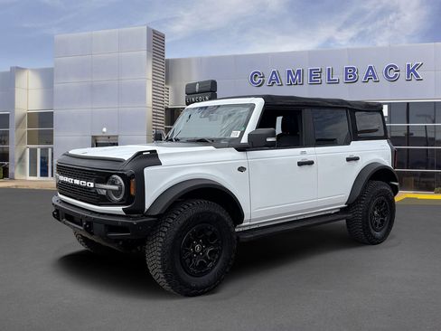 Certified 2022 Ford Bronco Wildtrak AWD/4WD image 2