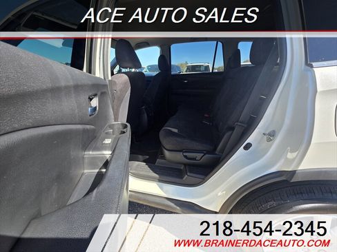 Used 2019 Honda Pilot LX image 13