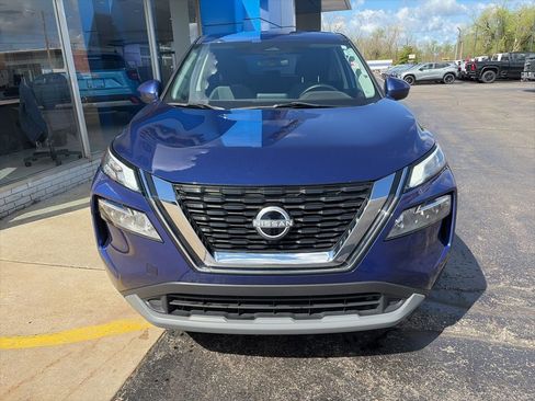 Used 2023 Nissan Rogue SV AWD/4WD image 4