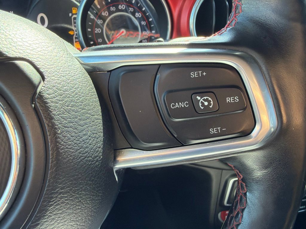 Used 2018 Jeep Wrangler Unlimited Rubicon AWD/4WD image 12