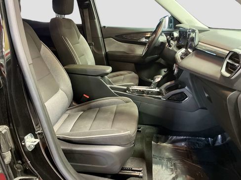Used 2024 Chevrolet TrailBlazer LT w/ Convenience Package AWD/4WD image 27