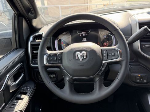 Used 2025 RAM 2500 Laramie AWD/4WD image 20