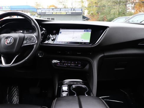 Used 2022 Buick Envision Avenir w/ Technology Package II image 19