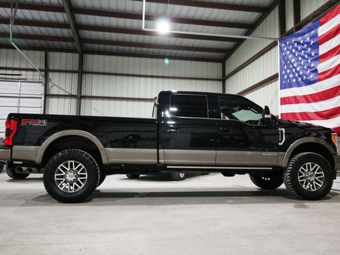 Used 2019 Ford F350 King Ranch w/ King Ranch Ultimate Package AWD/4WD image 13