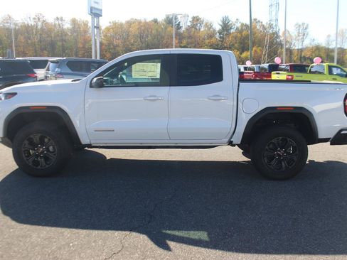 New 2025 GMC Canyon Elevation w/ Convenience Package image 4