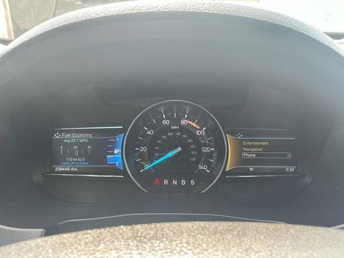 Used 2018 Ford Explorer XLT w/ Equipment Group 202A FWD image 19
