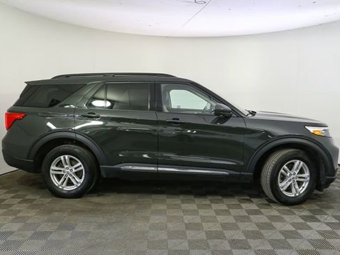Used 2023 Ford Explorer XLT w/ Equipment Group 202A AWD/4WD image 14