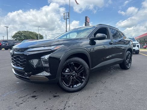 New 2026 Chevrolet Trax ACTIV w/ Driver Confidence Package FWD image 1