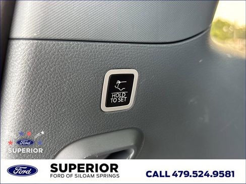 Used 2022 Jeep Grand Wagoneer Series III AWD/4WD image 10