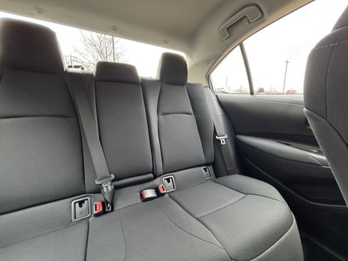 Used 2025 Toyota Corolla LE image 37