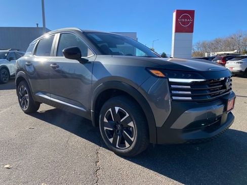 New 2026 Nissan Kicks SV w/ SV Premium Package image 7