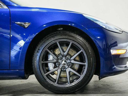 Used 2018 Tesla Model 3 Long Range image 9