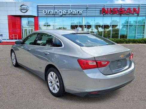 Used 2025 Chevrolet Malibu LT FWD image 3