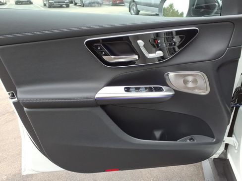 Used 2026 Mercedes-Benz GLC 300 4MATIC image 11