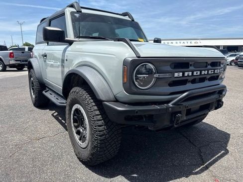 Used 2022 Ford Bronco Big Bend w/ Sasquatch Package AWD/4WD image 3