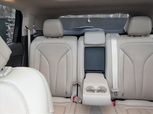 Certified 2022 Lincoln Nautilus Reserve image 19