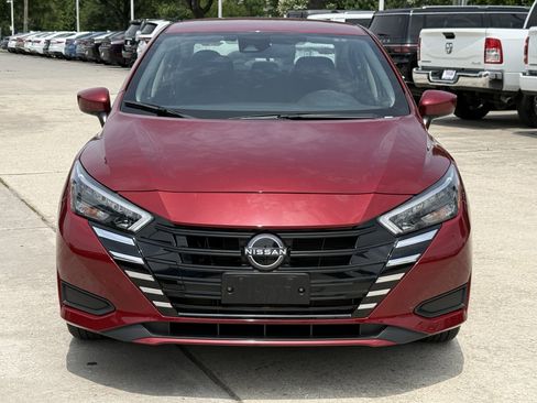 Used 2025 Nissan Versa SV FWD image 11