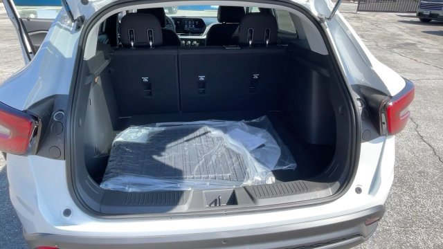 New 2026 Chevrolet Trax LS w/ Driver Confidence Package FWD image 28