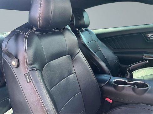 Used 2017 Ford Mustang GT Premium RWD image 7