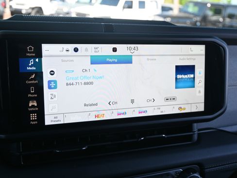 Used 2025 Jeep Wrangler Sahara w/ Safety Group image 35