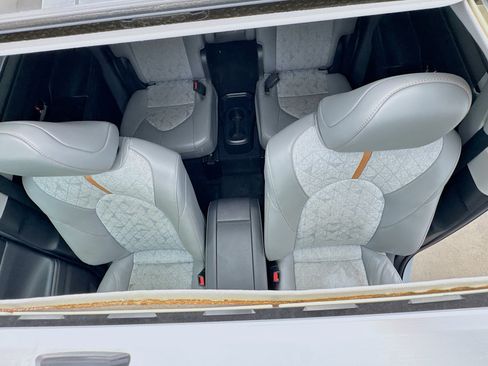 Used 2023 Toyota Highlander Bronze Edition FWD image 14