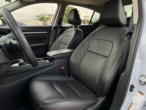 Used 2024 Nissan Altima 2.5 SR w/ SR Premium Package FWD image 26