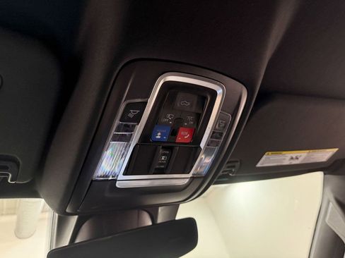 Used 2022 RAM 1500 Limited w/ Off-Road Group image 88