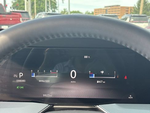 Used 2025 Nissan Murano SL AWD/4WD image 17
