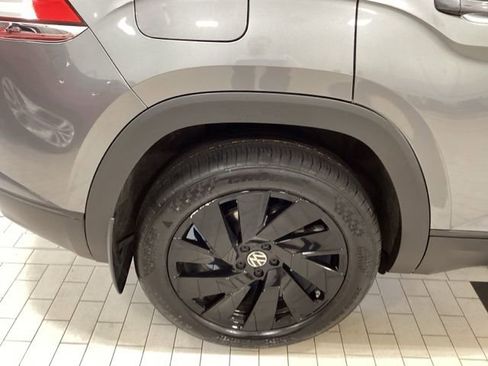 Used 2024 Volkswagen Atlas Cross Sport SE w/ Adventure Package image 23