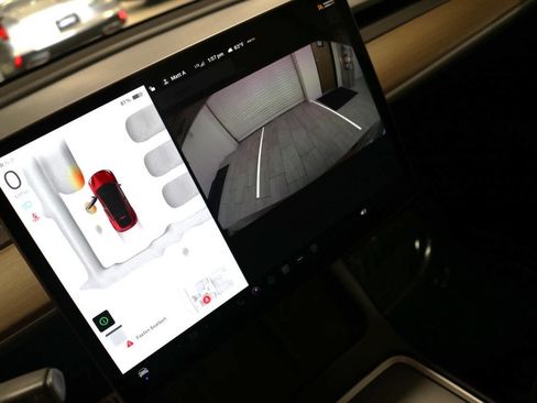 Used 2023 Tesla Model Y Performance image 29