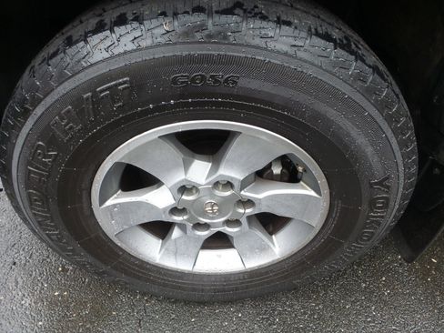 Used 2012 Toyota 4Runner SR5 w/ Convenience Pkg image 55