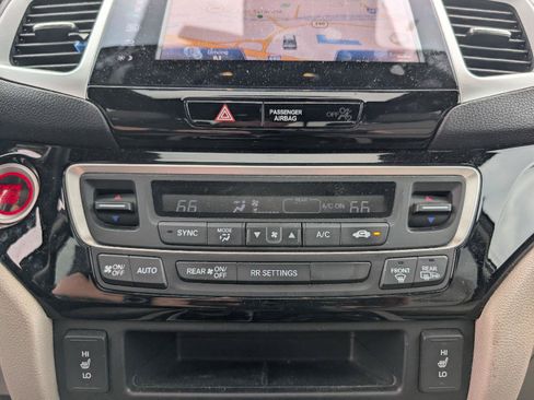 Used 2017 Honda Ridgeline RTL-E image 16