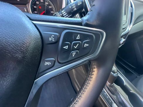 Used 2020 Chevrolet Equinox LT FWD image 21